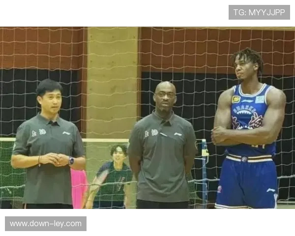 怀特塞德正式加盟上海男篮,曾获NBA篮板王最佳防守阵容 怀特塞德正式加盟上海男篮,曾获NBA篮板王最佳防守阵容